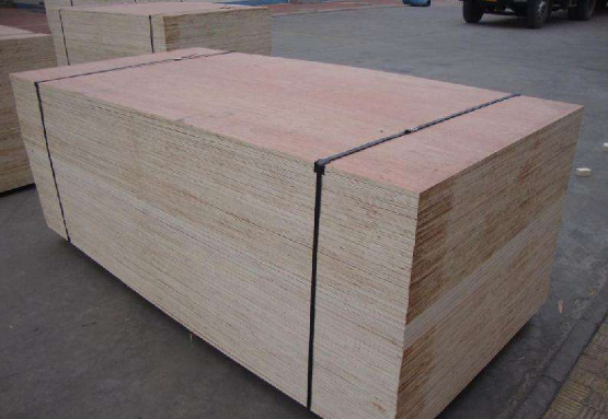 板材甲醛含量第三名：胶合板
